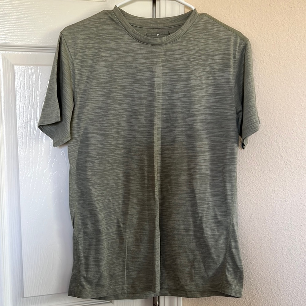 Fabletics Shirt Size Small - image 1